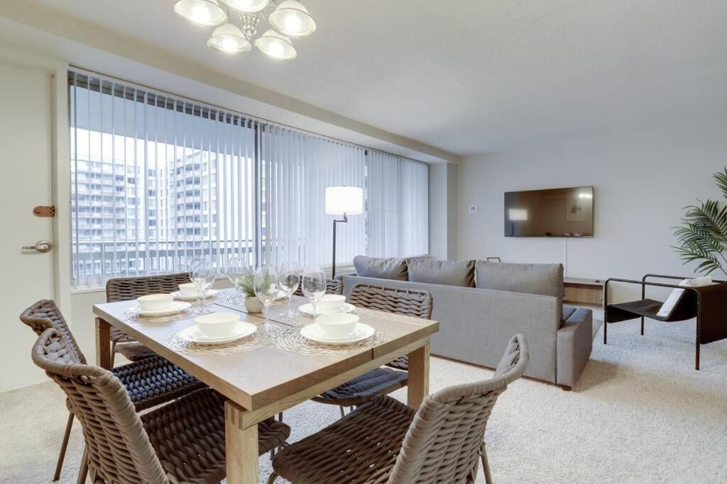 ארלינגטון Elegant Apartment W Views At Crystal City מראה חיצוני תמונה